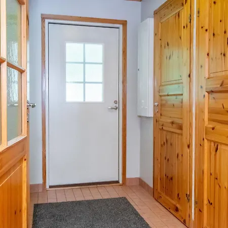 Holiday home Jaenoenranta By Interhome Hattusaari
