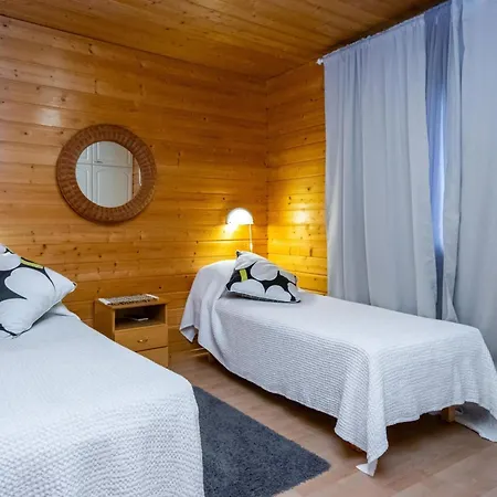Jaenoenranta By Interhome Hattusaari
